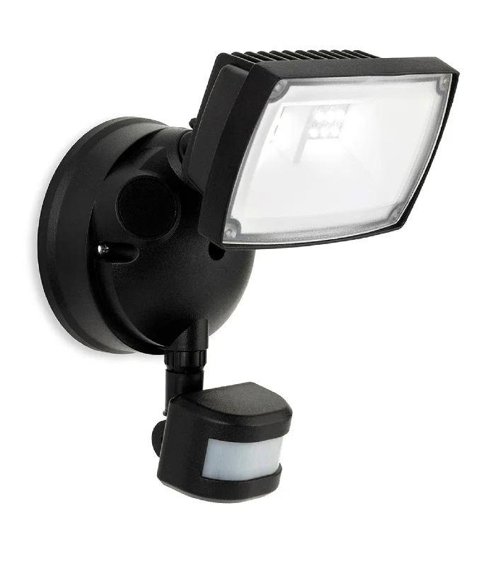 Track lighting with a chunky, bold designReflex LED Security Single Wall with PIR Black Track lighting with a chunky, bold designReflex LED Security Single Wall with PIR Black