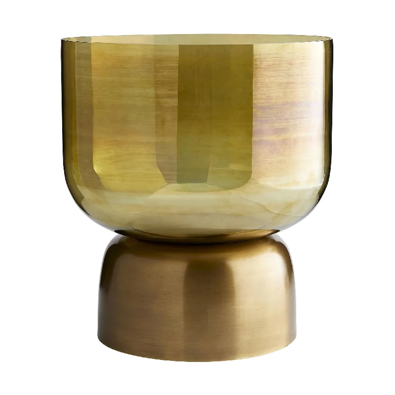 Track lighting with a brushed nickel finishAshton Vase